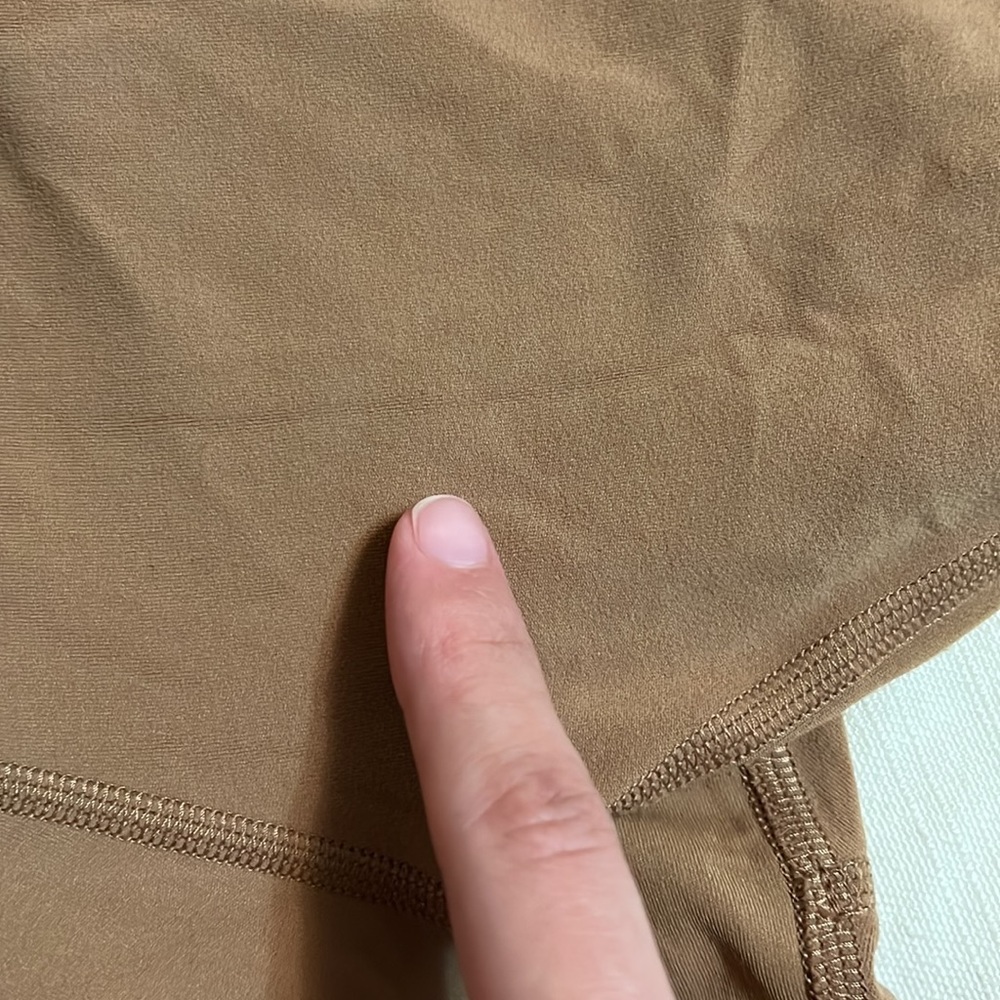 Lululemon Align high rise crop 21” - Picture 11 of 11